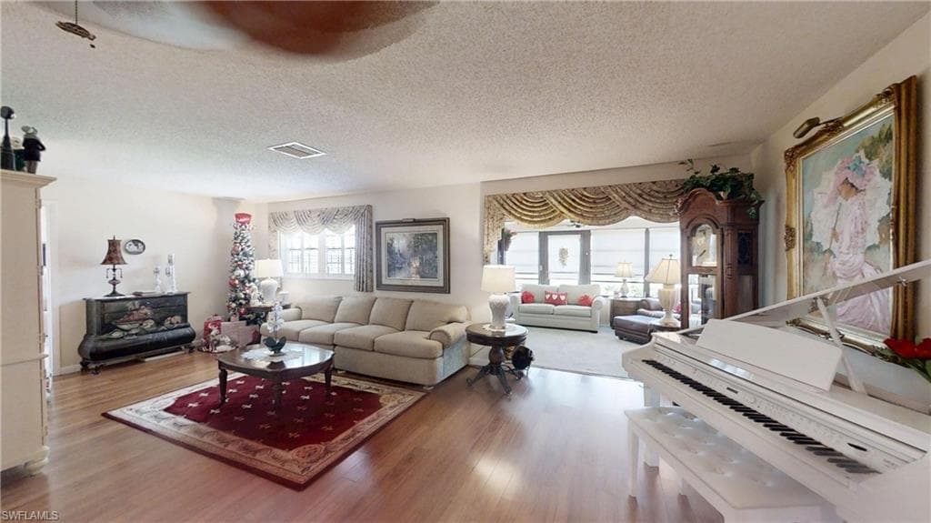 1527 Edgewater CIR, FORT MYERS FL 33919-10