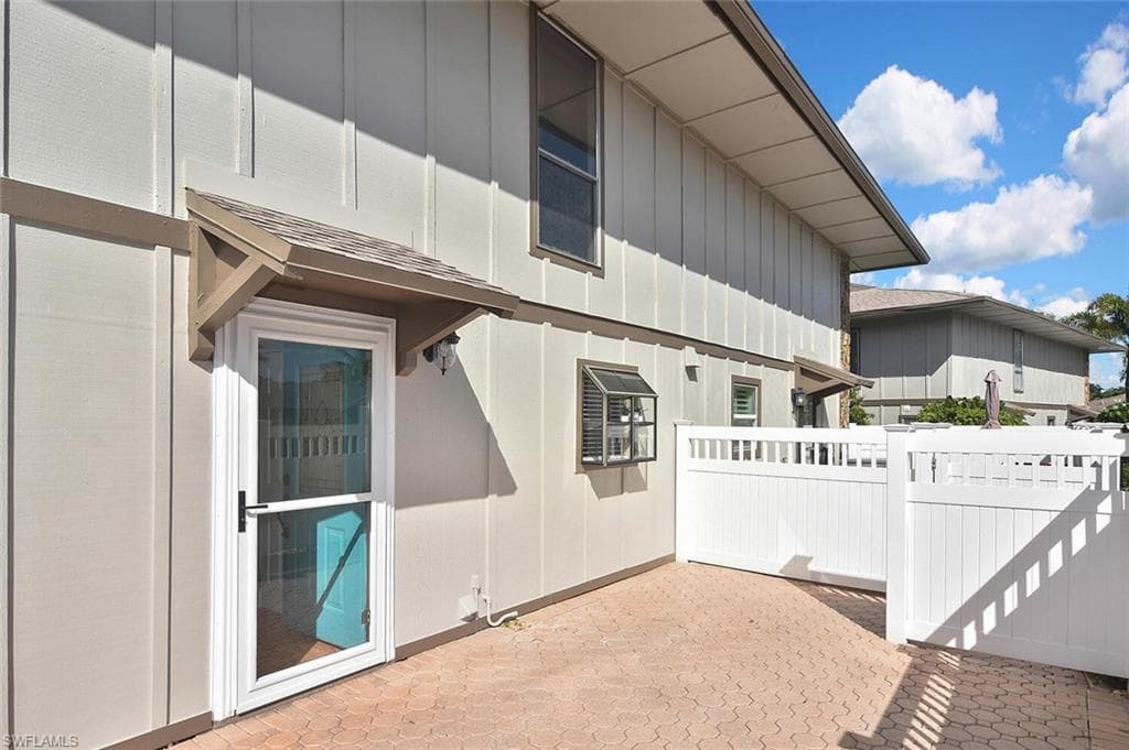 4295 Island CIR # 2, FORT MYERS FL 33919-1