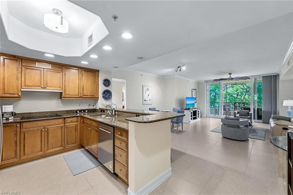 2728 Tiburon BLVD E A204-5
