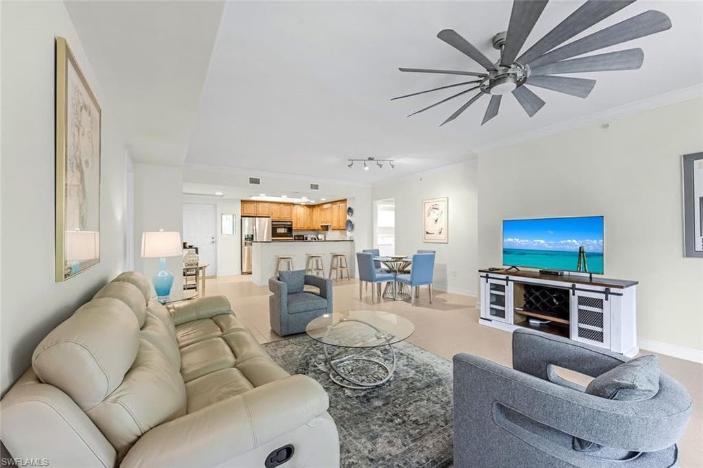 2728 Tiburon BLVD E A204-2