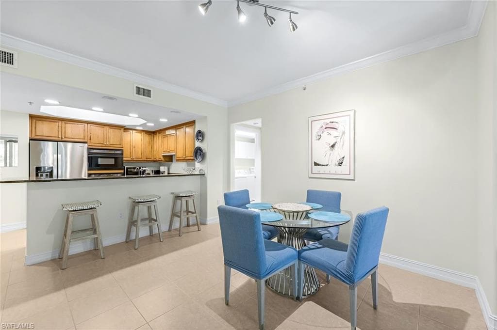 2728 Tiburon BLVD E A204-8