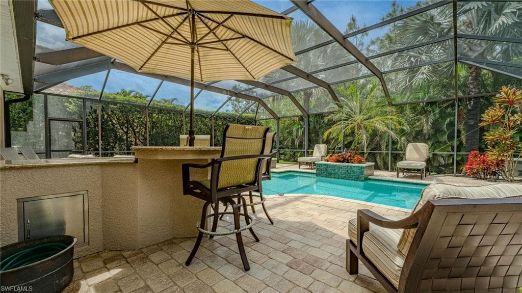 7667 Martino CIR, NAPLES FL 34112-4