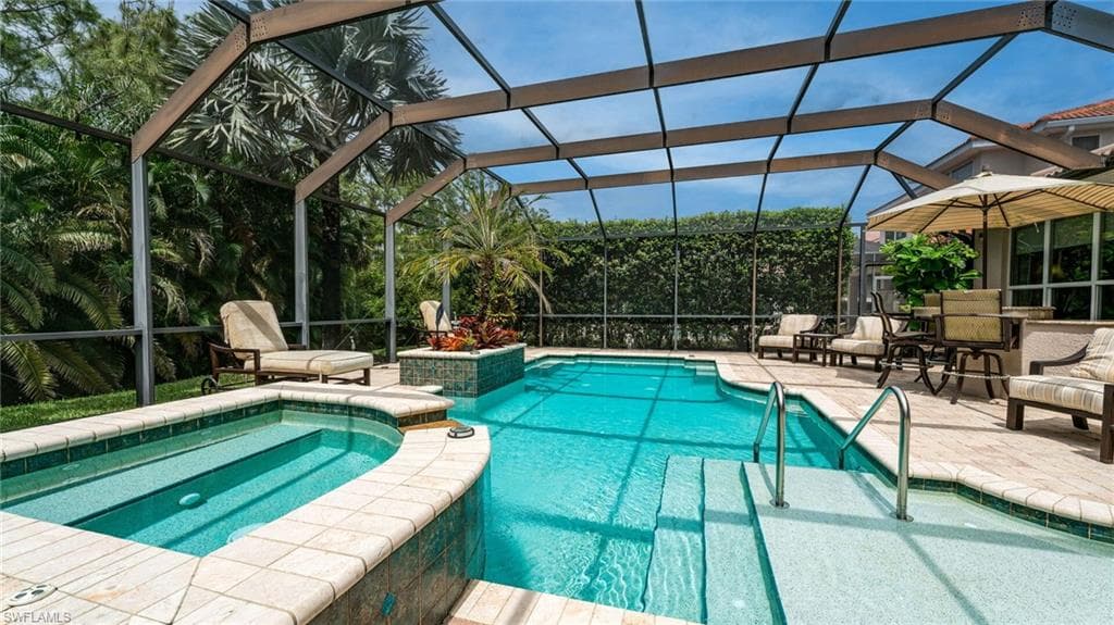 7667 Martino CIR, NAPLES FL 34112-29