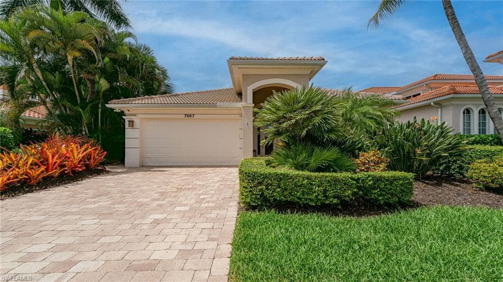 7667 Martino CIR, NAPLES FL 34112-34