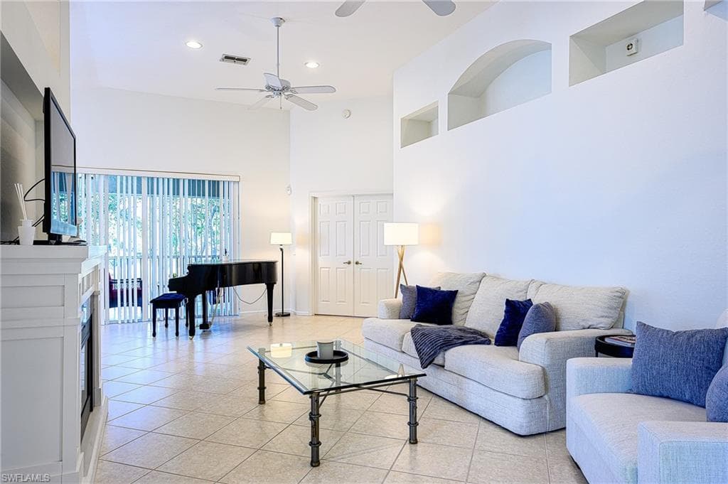 7127 Blue Juniper CT # 201, NAPLES FL 34109-16