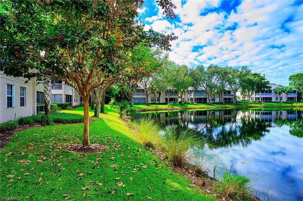 7127 Blue Juniper CT # 201, NAPLES FL 34109-33