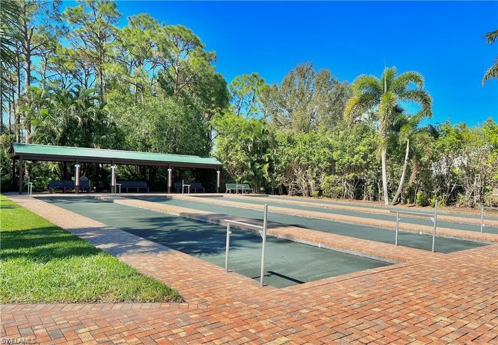 15191 Cedarwood LN # 2206, NAPLES FL 34110-29