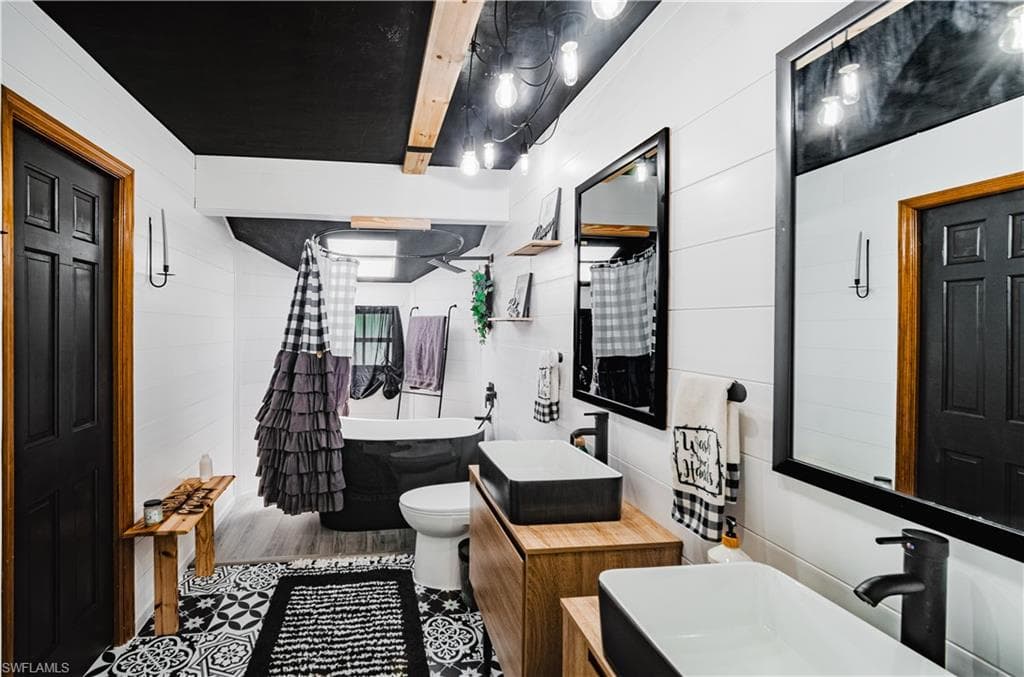 123 Edward AVE, LEHIGH ACRES FL 33936-16