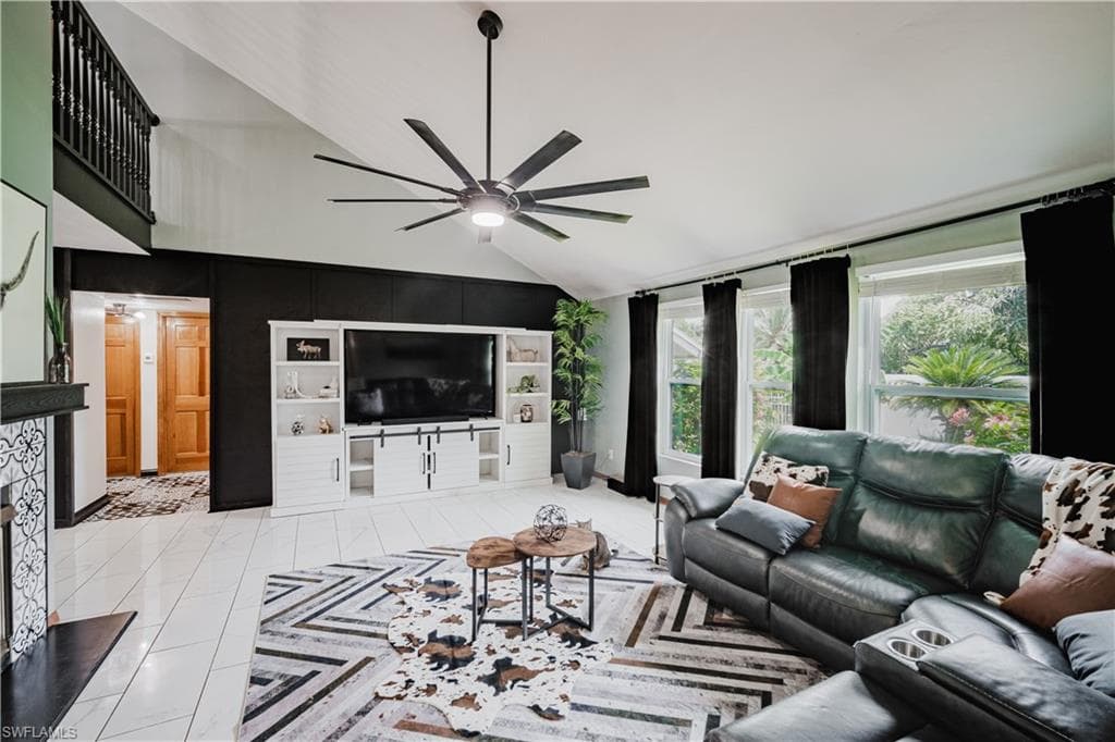 123 Edward AVE, LEHIGH ACRES FL 33936-15