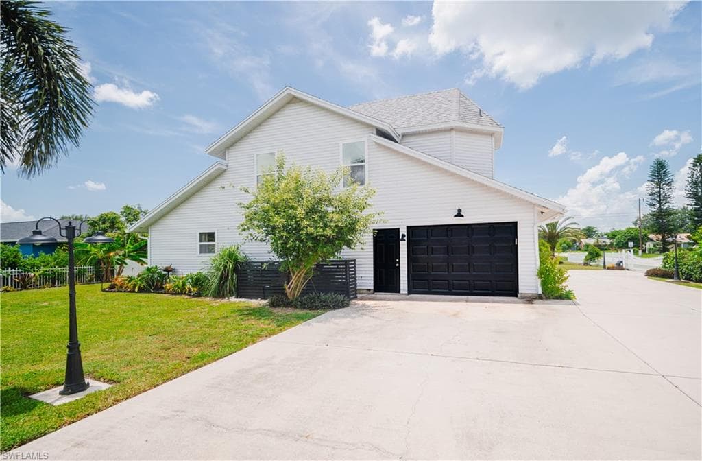 123 Edward AVE, LEHIGH ACRES FL 33936-28