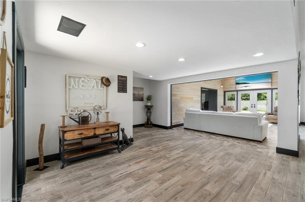 544 Bayside DR, FORT MYERS FL 33919-5