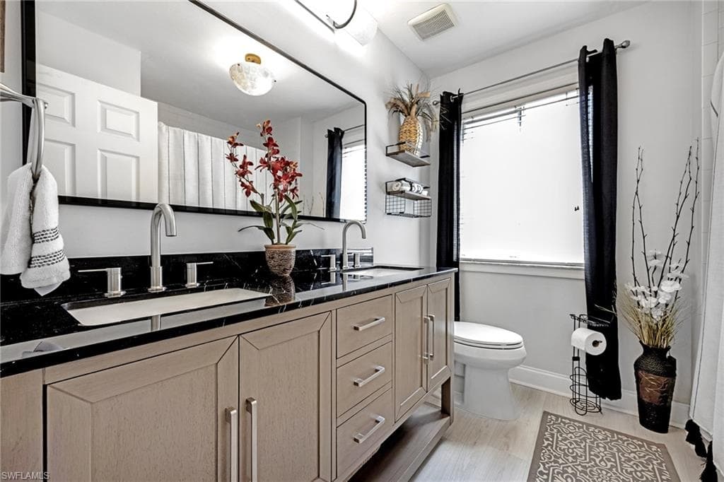 2550 Citrus Lake DR # W201, NAPLES FL 34109-21