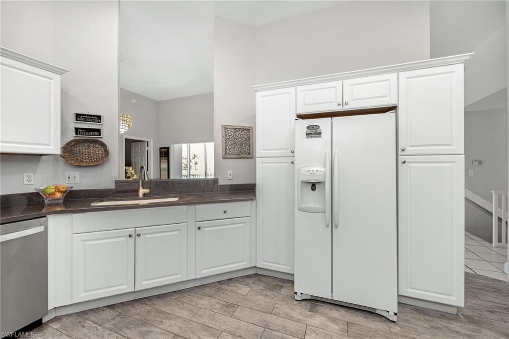 2550 Citrus Lake DR # W201, NAPLES FL 34109-9