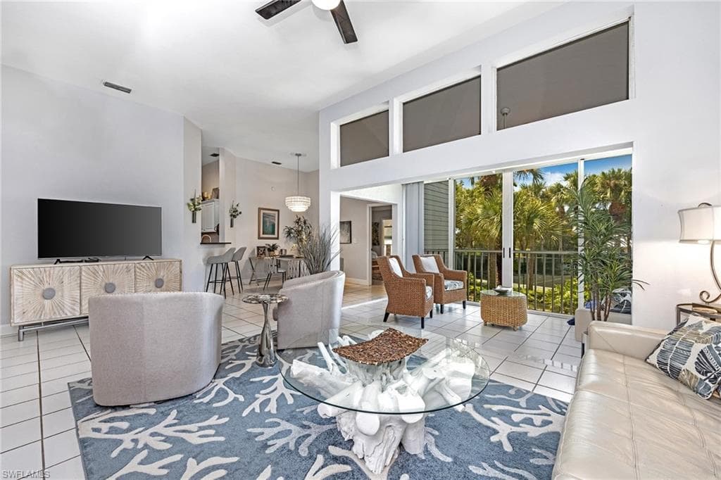 2550 Citrus Lake DR # W201, NAPLES FL 34109-3