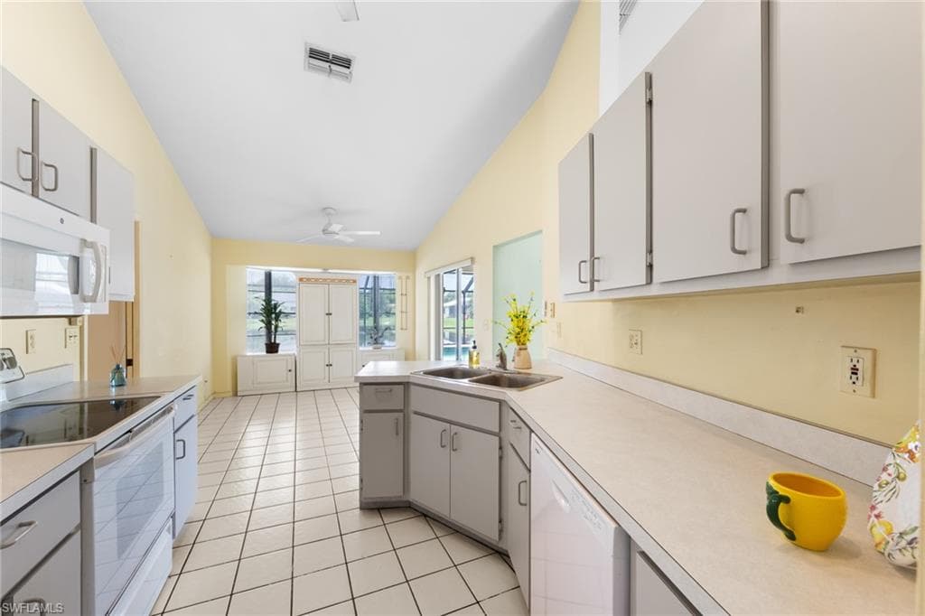 9366 Pineapple RD, FORT MYERS FL 33967-22