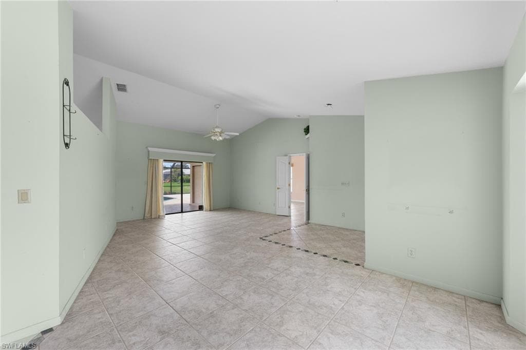9366 Pineapple RD, FORT MYERS FL 33967-10