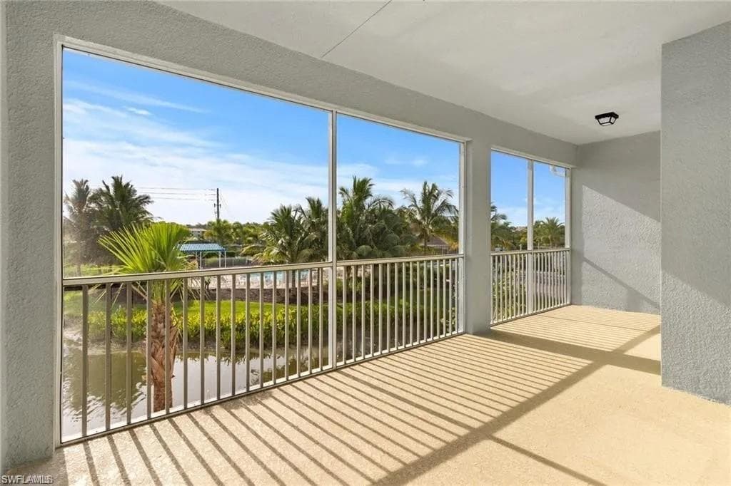 2318 Sawyers Hill RD # 105, NAPLES FL 34120-21