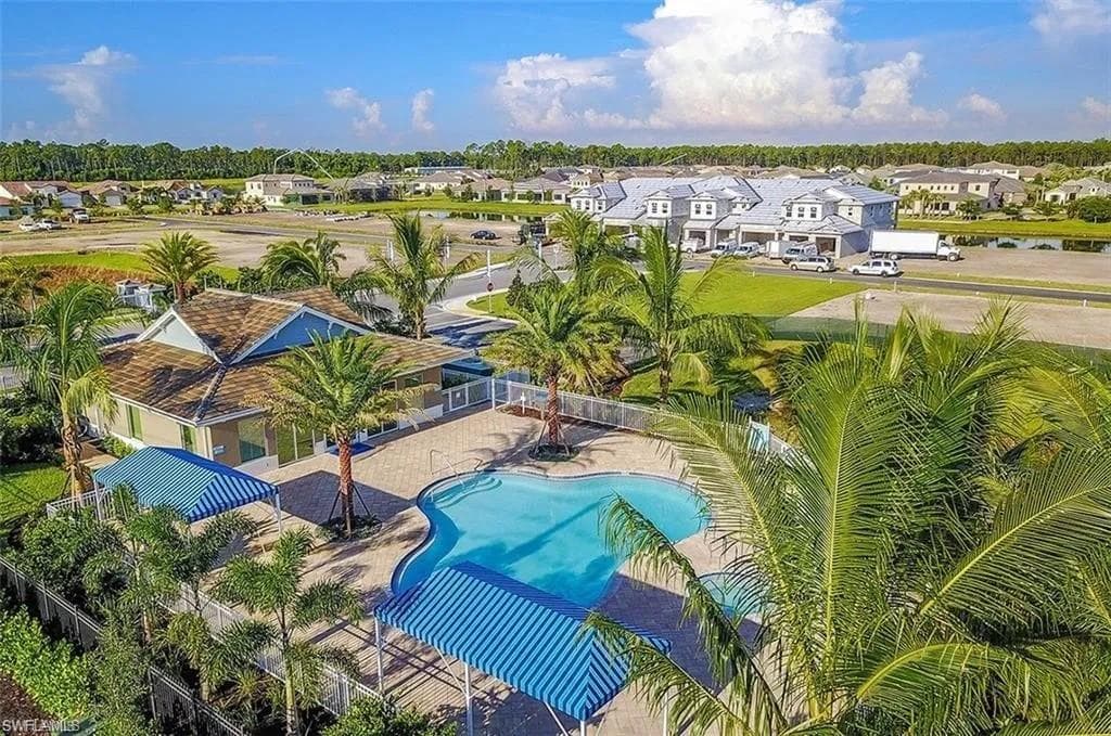 2318 Sawyers Hill RD # 105, NAPLES FL 34120-23