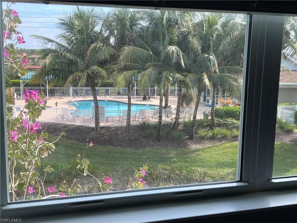 2318 Sawyers Hill RD # 105, NAPLES FL 34120-29