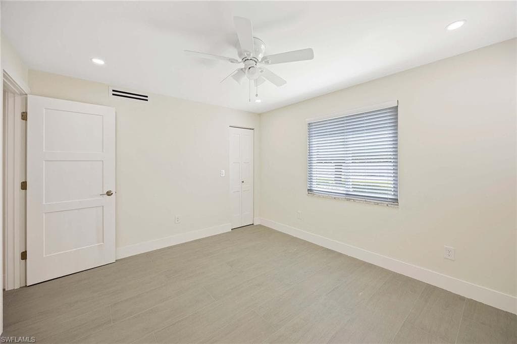 1155 Sandpiper ST # F7, NAPLES FL 34102-15