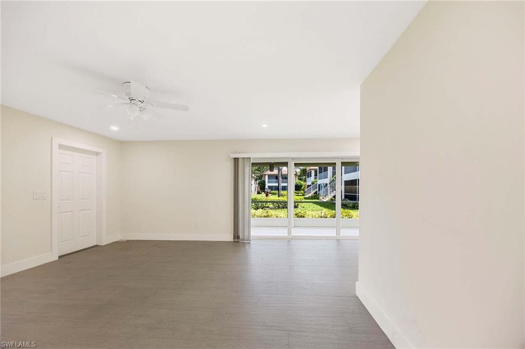 1155 Sandpiper ST # F7, NAPLES FL 34102-6