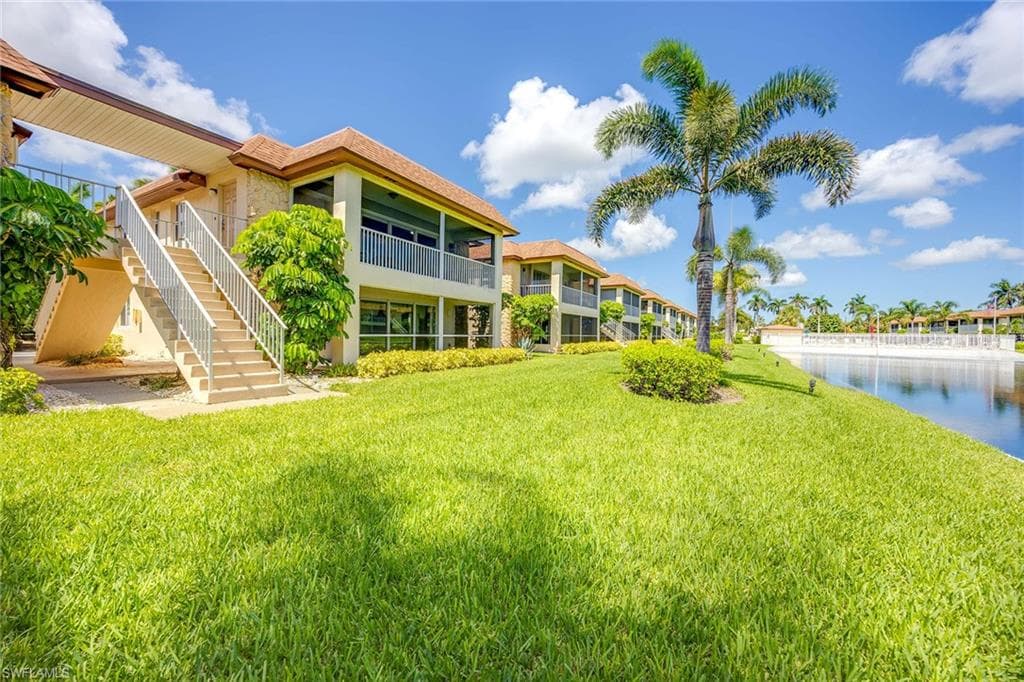 1155 Sandpiper ST # F7, NAPLES FL 34102-4