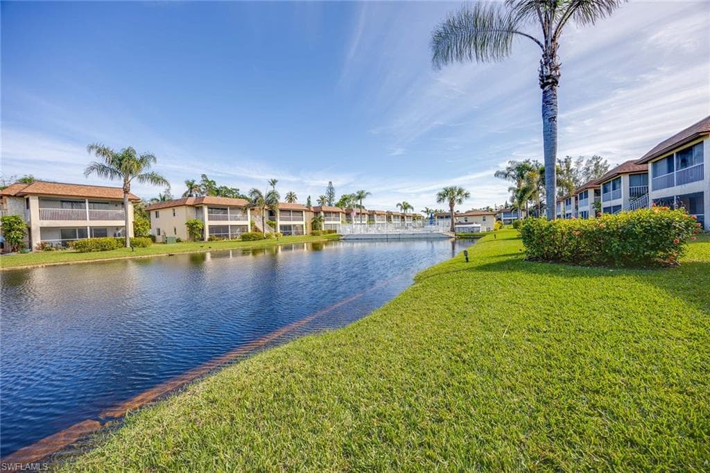 1155 Sandpiper ST # G6, NAPLES FL 34102-1
