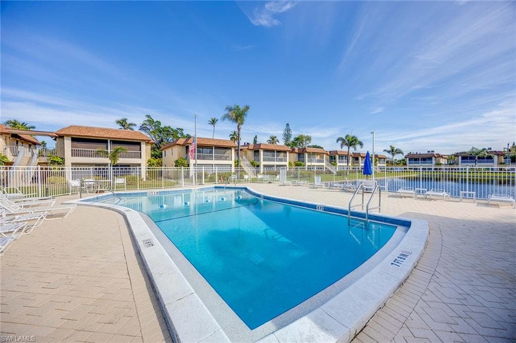 1155 Sandpiper ST # G6, NAPLES FL 34102-25