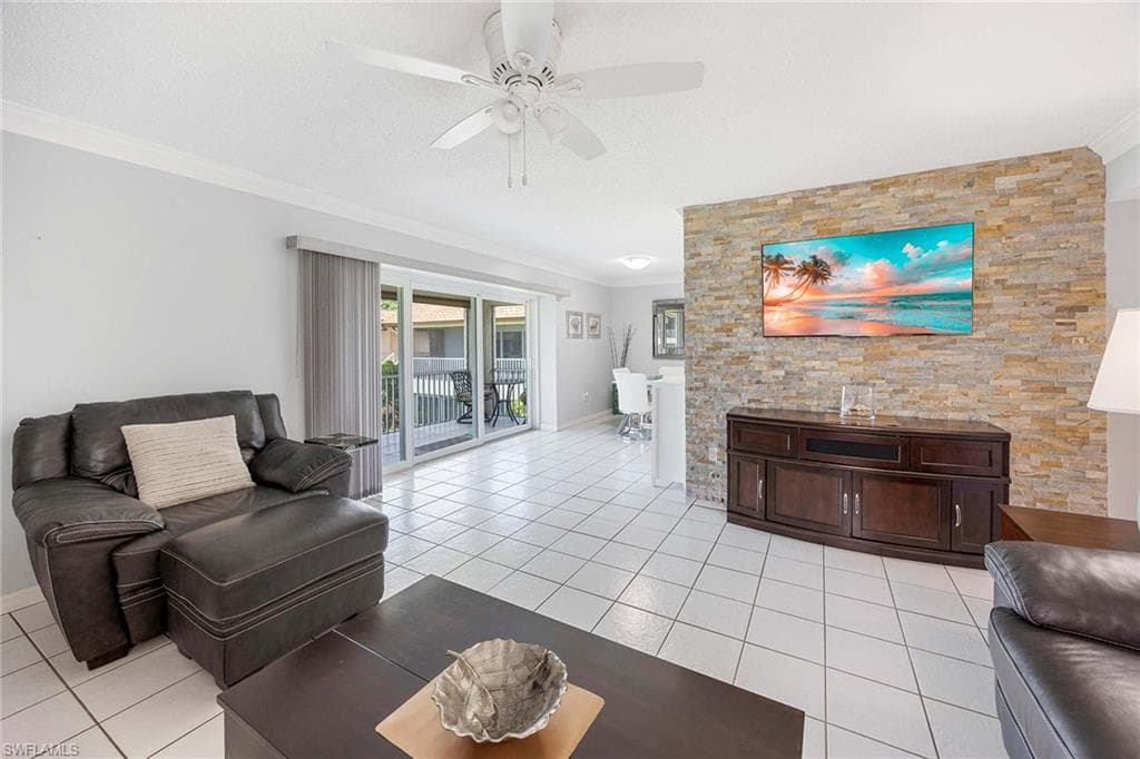 1155 Sandpiper ST # G6, NAPLES FL 34102-6