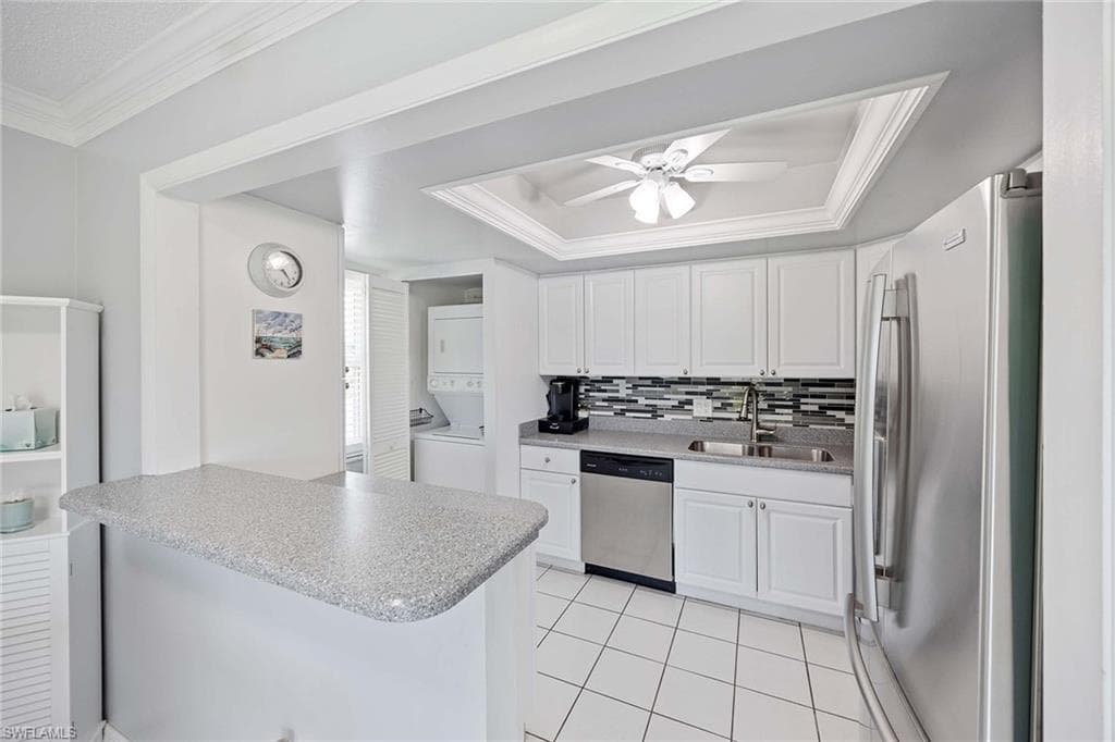 1155 Sandpiper ST # G6, NAPLES FL 34102-8