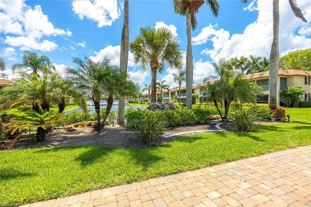 1155 Sandpiper ST # G6, NAPLES FL 34102-28