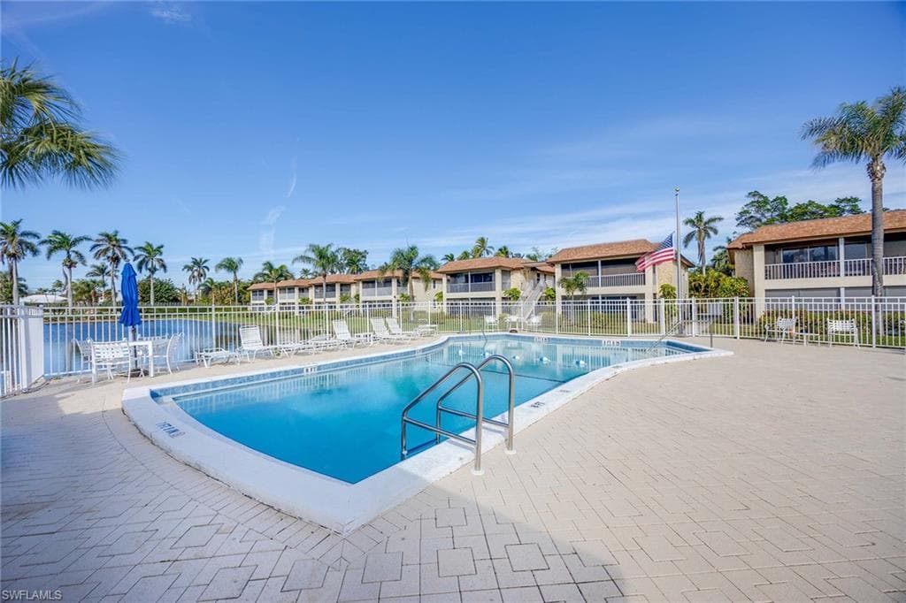 1155 Sandpiper ST # G6, NAPLES FL 34102-24