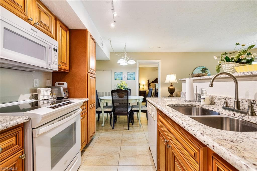 12620 Equestrian CIR # 1705, FORT MYERS FL 33907-9