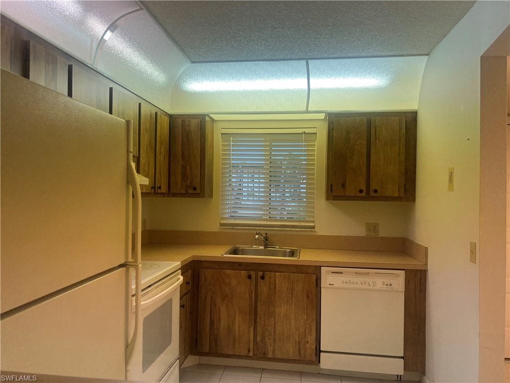 4306 27th CT SW # 103, NAPLES FL 34116-5