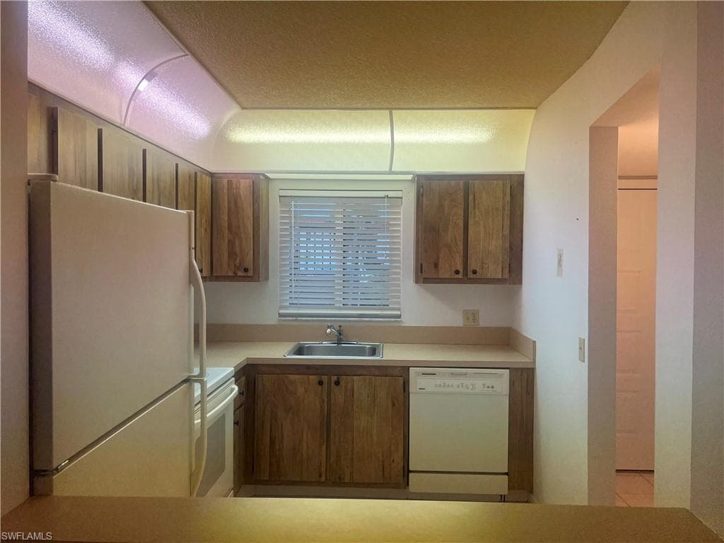 4306 27th CT SW # 103, NAPLES FL 34116-3