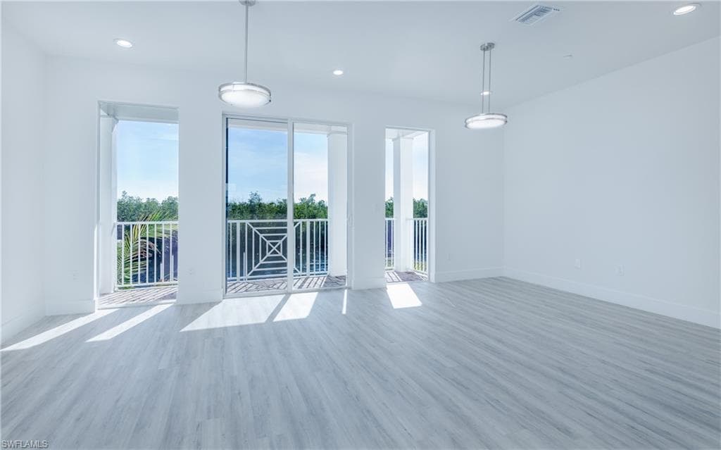 5816 Shell Cove DR # 119, CAPE CORAL FL 33914-17