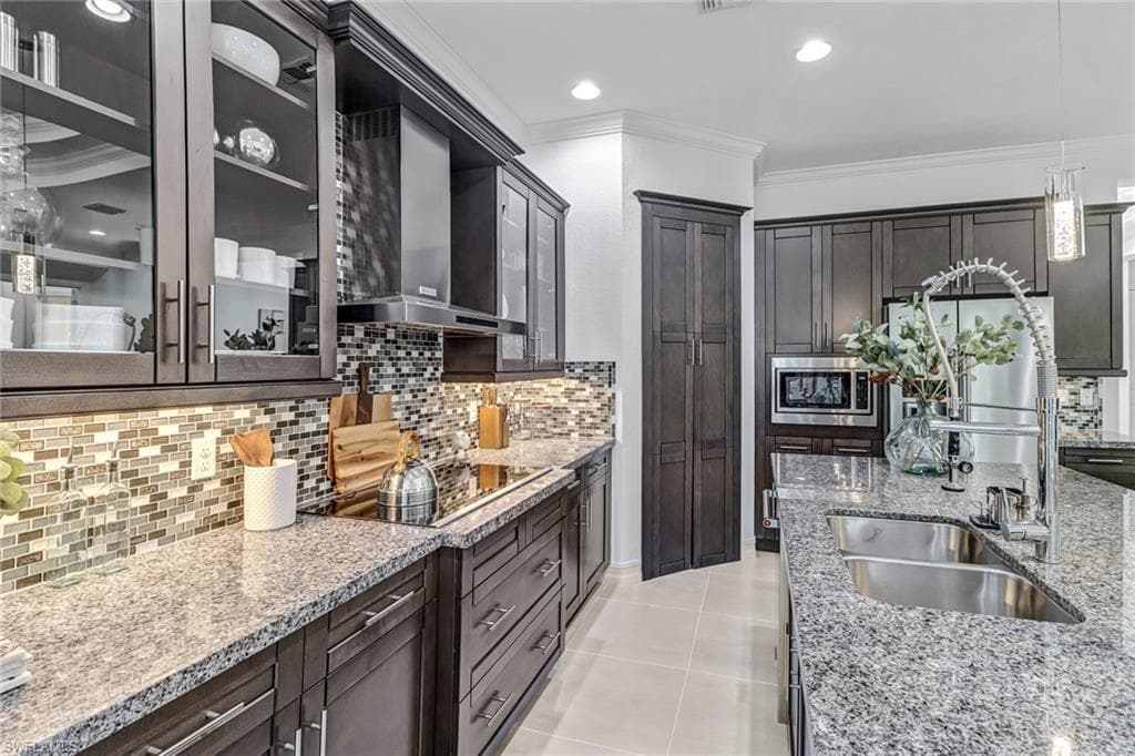 9264 Glenforest DR, NAPLES FL 34120-16