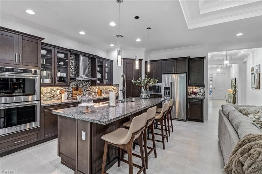 9264 Glenforest DR, NAPLES FL 34120-15