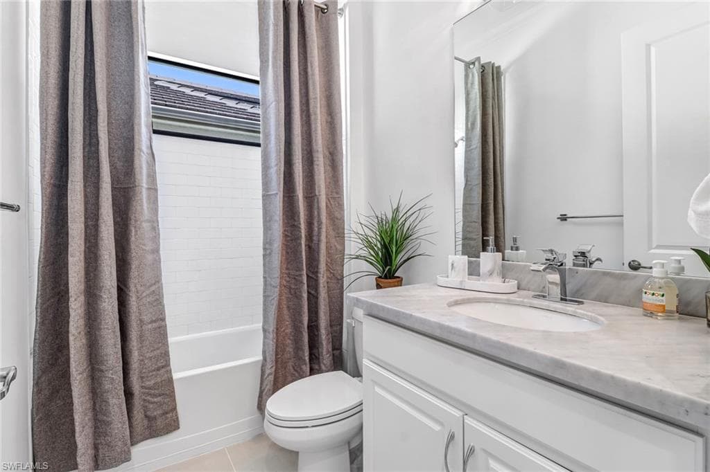 9264 Glenforest DR, NAPLES FL 34120-31