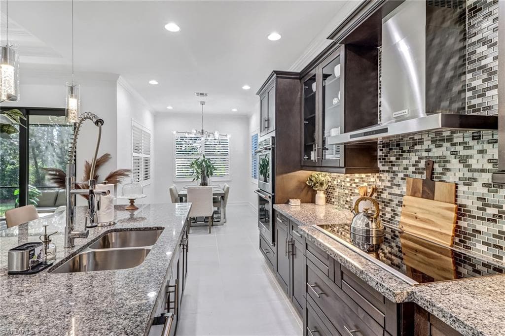 9264 Glenforest DR, NAPLES FL 34120-17