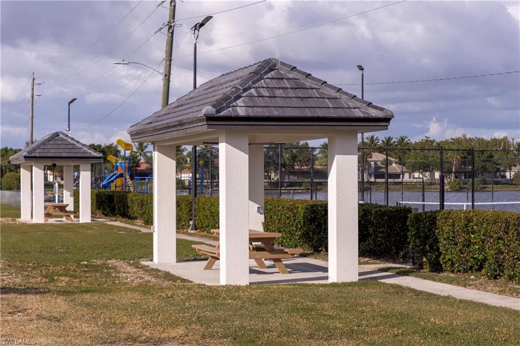 5160 Harborage DR, FORT MYERS FL 33908-42