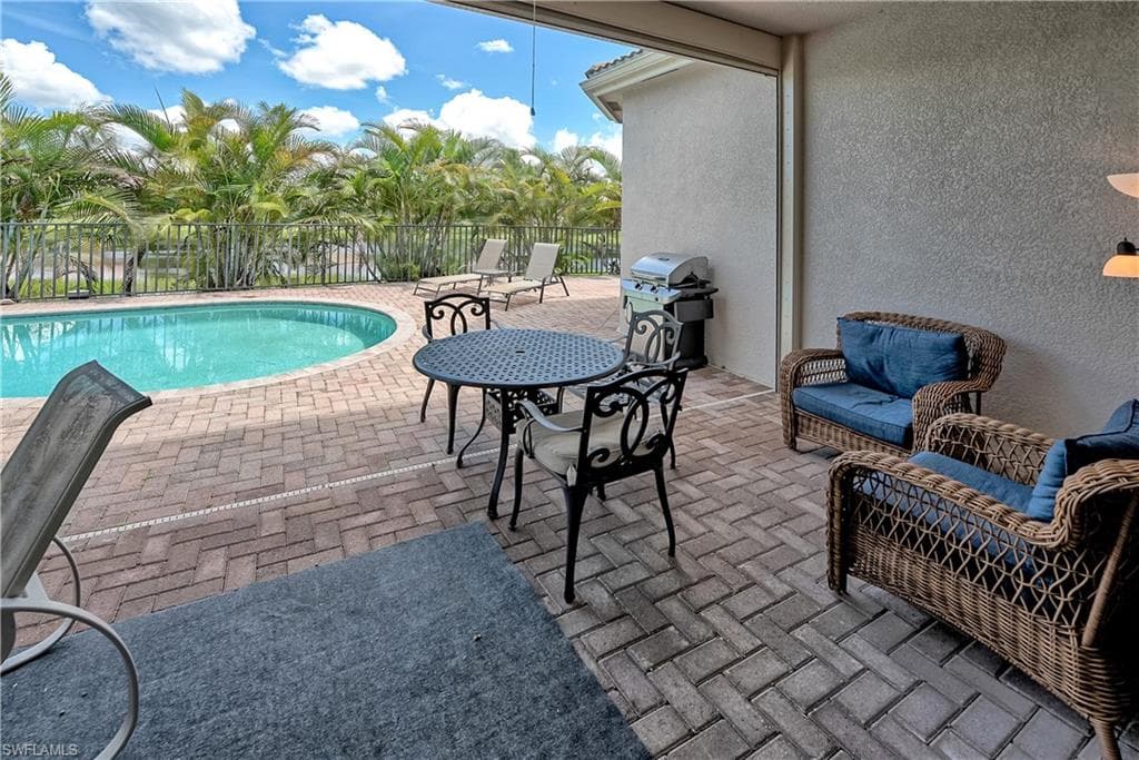 6623 Monterey PT, NAPLES FL 34105-22