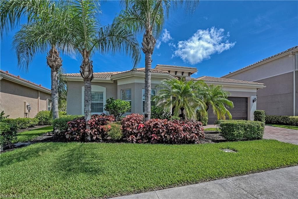6623 Monterey PT, NAPLES FL 34105-1
