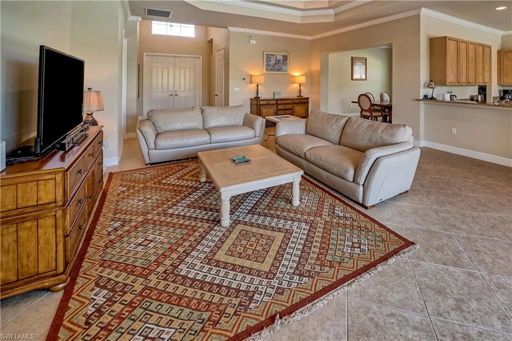 6623 Monterey PT, NAPLES FL 34105-5