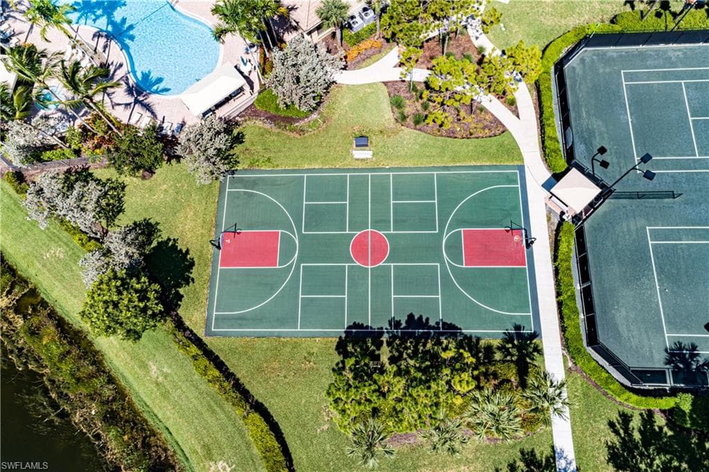 6623 Monterey PT, NAPLES FL 34105-33