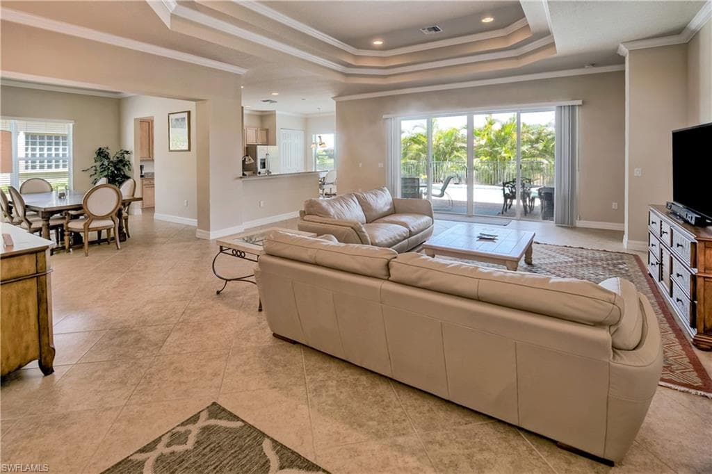 6623 Monterey PT, NAPLES FL 34105-3