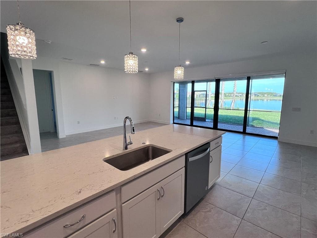 3700 Passion Vine DR, ALVA FL 33920-22