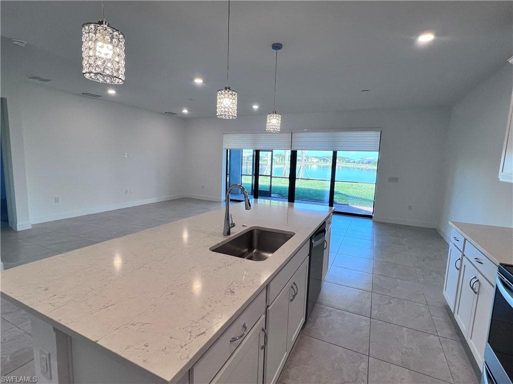 3700 Passion Vine DR, ALVA FL 33920-4