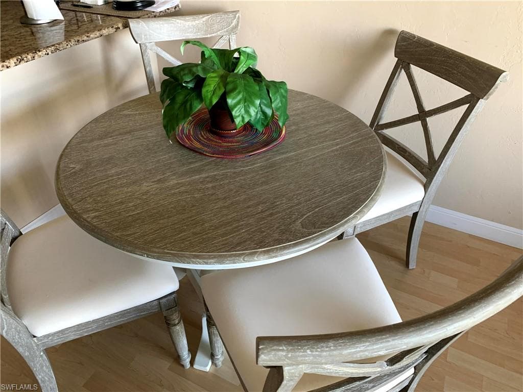 260 Southbay DR # 204, NAPLES FL 34108-6