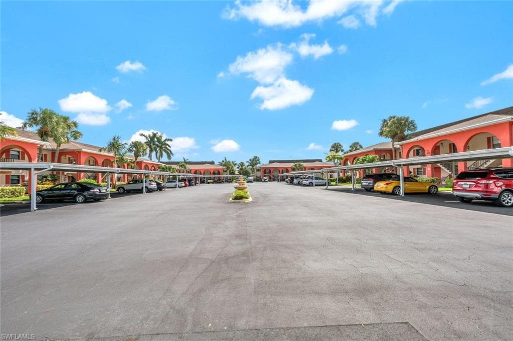 332 Charlemagne BLVD # H101, NAPLES FL 34112-35